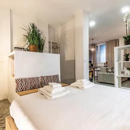 Carlo 12 Charming By Wonderful Italy * Boloňa